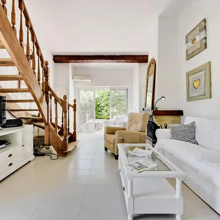 2 Chambres A Maxime Appartamento *